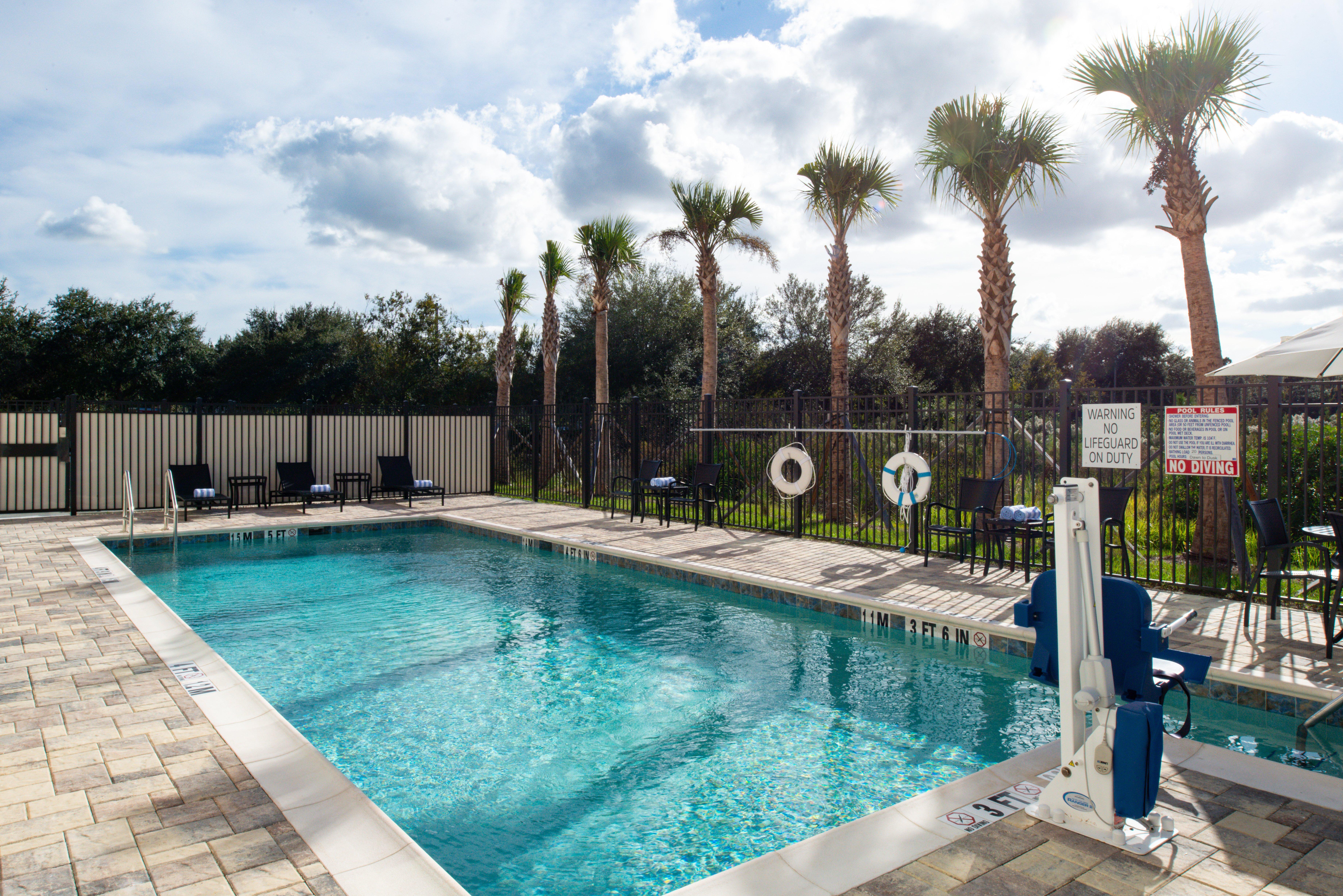 Holiday Inn Express Orlando - South Park By Ihg Williamsburg Exterior foto